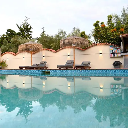 Ξενοδοχείο με διαμερίσματα Aggelos Grand