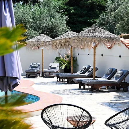 Aggelos Grand Aparthotel